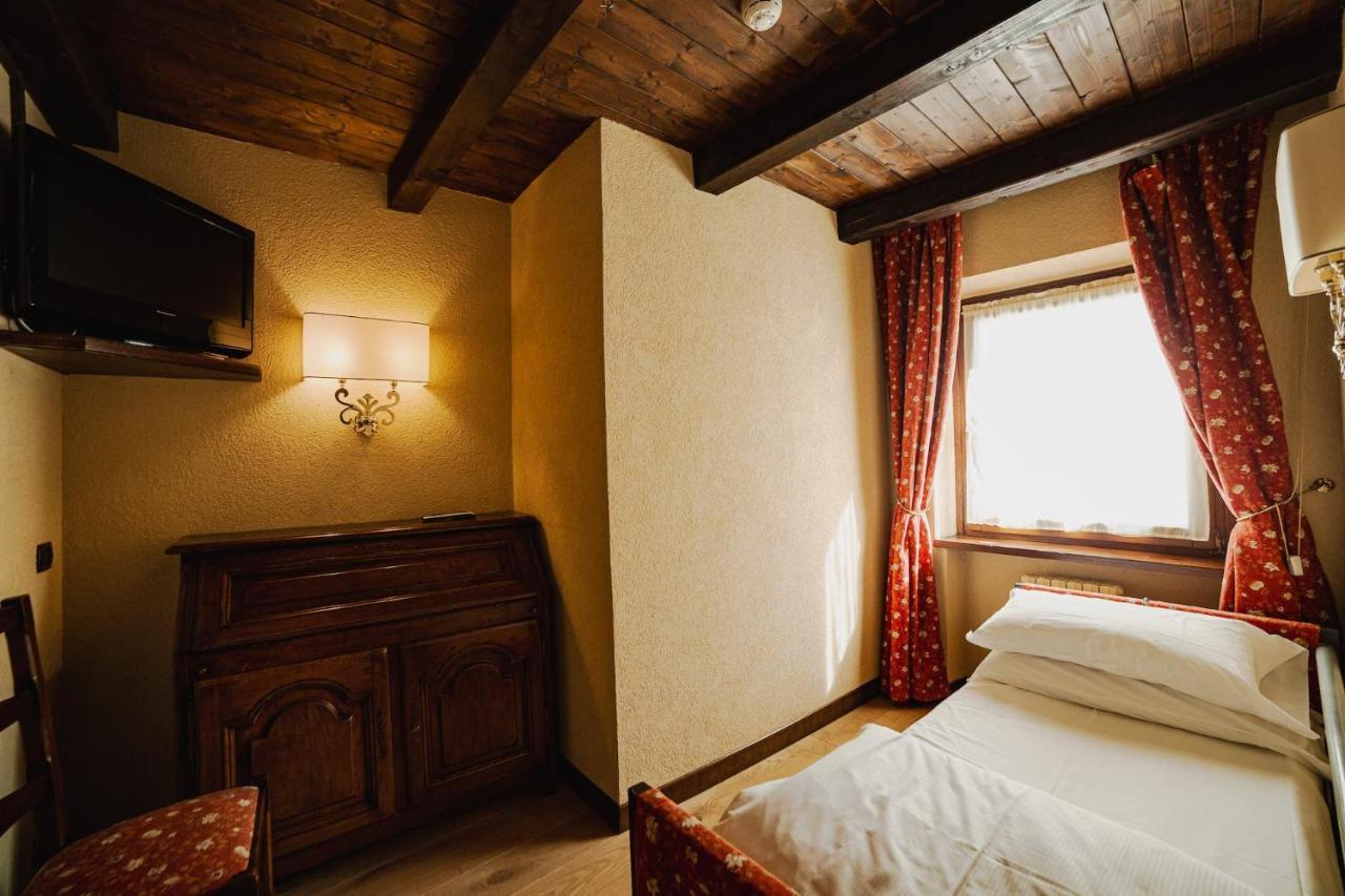 Hotel Jumeaux Брей-Червінія Екстер'єр фото
