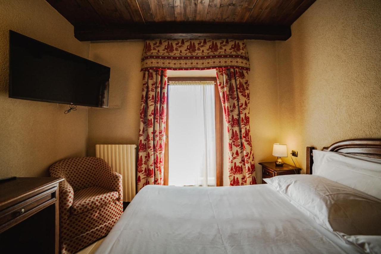 Hotel Jumeaux Брей-Червінія Екстер'єр фото
